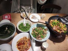 -聚鑫朋酸菜肥肠(文艺路口店)