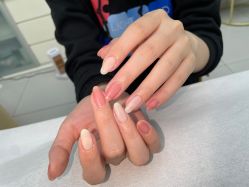 -赢韵美甲美睫瑞士净斑中心