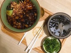 无敌卤肉饭-春风·有糖(崇宁路店)