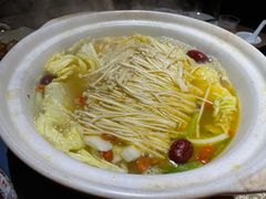 -二厨·吊桥小院·脆皮烧鸡公·本地农家菜(沿江西路店)