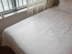 -汉庭(南京五塘广场地铁站店)