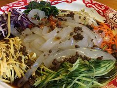 关东大拉皮-闯关东东北农家菜(崂山石老人店)