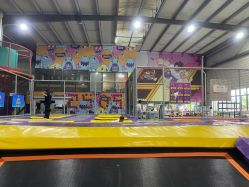 -趣玩空间蹦床乐园(临平旗舰店)