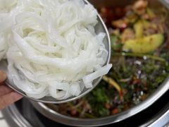 -周良天山牛杂城(天山路总店)