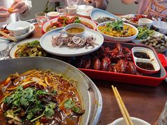 -川流不息·地道川菜·小龙虾(松东路店)