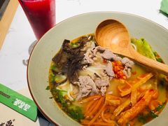 -百春原湖南牛肉粉(百联世纪店)