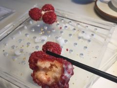 杨梅鳕鱼球-柳莺湖上·湖景餐厅·江南菜(西湖店)
