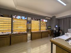 -优医视平价眼镜蔡司依视路折扣工厂店(德胜门店)