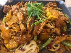 招牌悦蓉牛蛙干锅-精悦蓉(松江万达广场店)