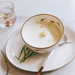 茶是一枝花 泡茶店(永康路店)的抹茶牛奶好不好吃?