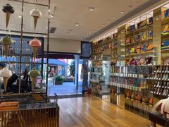 -VENCHI 闻绮(上海佛罗伦萨小镇店)