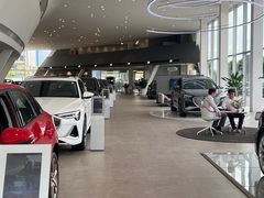 -深圳锦龙奥迪4S店(前海店)