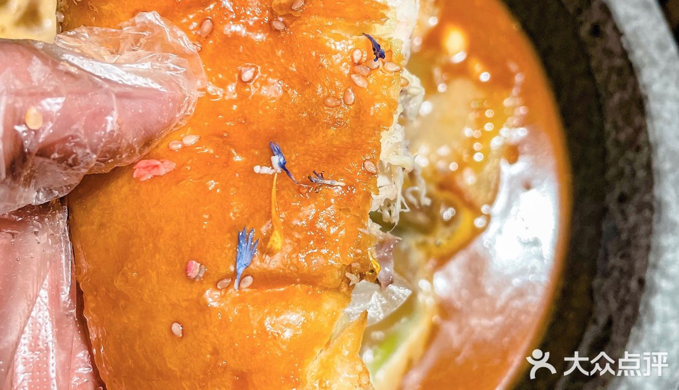 答应我，新年一定要带小朋友来吃的面包🐔