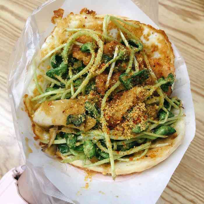 李巧巧冷面卷臭豆腐·济宁夹饼-"刷大众点评看到冷面卷臭豆腐,还挺