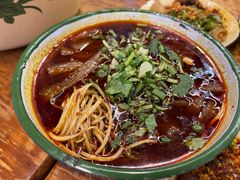 -拈签一笑黄牛肉辣卤串串