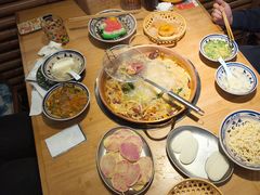 -洱火云南酸菜牛肉火锅(石景山当代商城店)