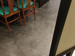-卢大鲜鱼头捞饭(美利广场店)