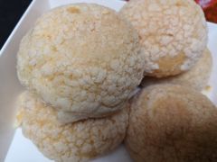 淡奶油泡芙-华荣西饼屋(榕江店)