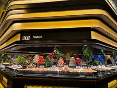 -钱小奴海鲜自助黑金店(杭州滨江龙湖店)