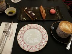 -Salon de The de Joel Robuchon(外滩18号店)