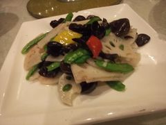 荷塘月色-毛家饭店(今洲广场店)