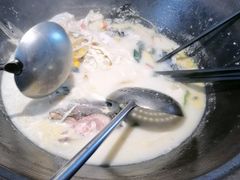 -陈大锅·岳阳鱼馆·地道岳阳菜(美食街店)