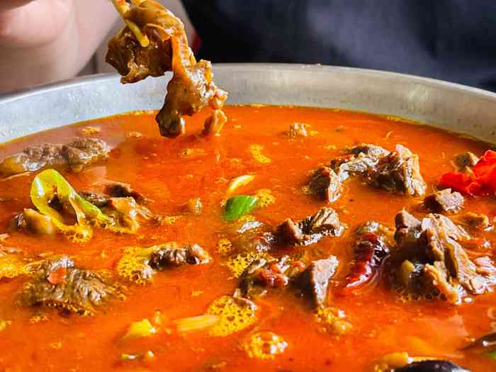 隔板肉老店-"这家店很推荐啊,在城墙里面的一条河边上,.