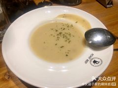 奶油蘑菇汤-半悦牛排(龙湖西宸天街店)