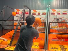 -极限PLAY运动娱乐新世界·团建派对潮玩休闲馆·室内蹦极高空游乐园