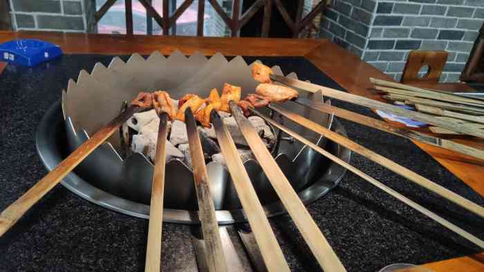 西昌火盆烧烤(汉川旗舰店)-"家里停电于是和基友们一起开车来汉川电竞