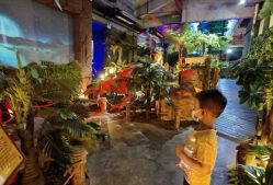 -恐龙探索乐园(磁器口店)