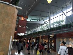 -东荟城名店仓