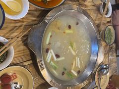 -颜氏双江清水鱼一养身火锅(磁器口店)