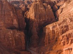 -天山神秘大峡谷