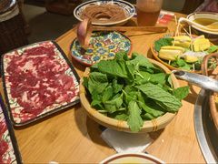 -洱火云南酸菜牛肉火锅(石景山当代商城店)