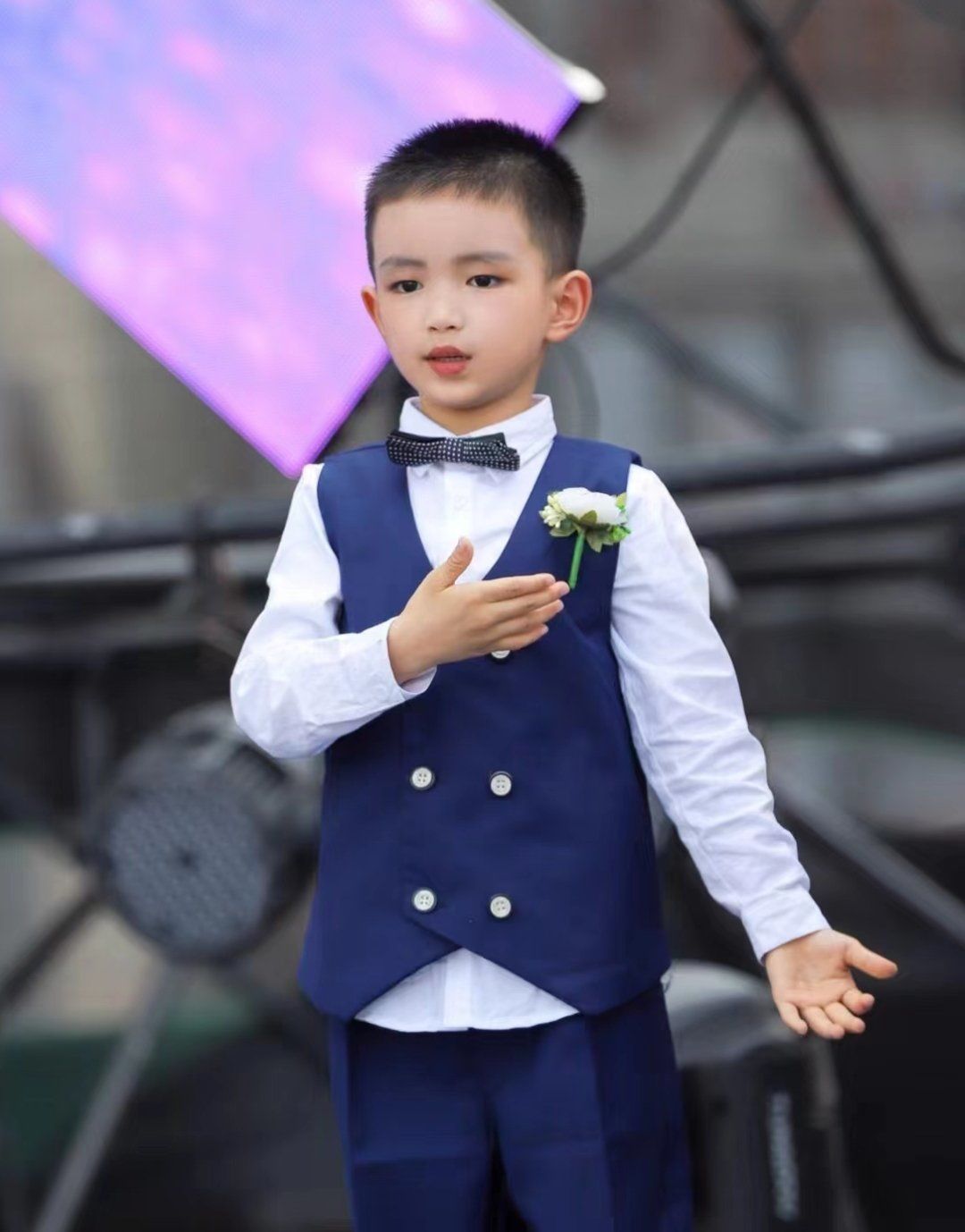 口才表演课如何塑造自信少年