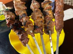 -烤肉小伙烤肉店