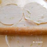 家庭自制简单易学超酥脆葱油饼