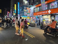 -六合夜市