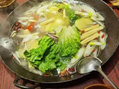 -老街烧烤大排档·地道湖北菜·龙虾馆(汉口火车站店)
