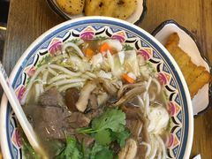 -鑫花溪牛肉米粉(人民广场店)
