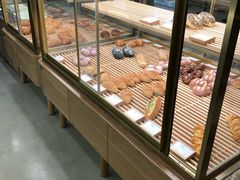 面包甜点陈列柜-石头先生的烤炉(济南领秀城贵和店)