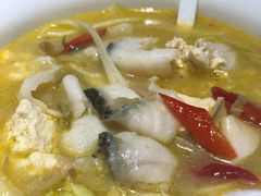 -渝是乎酸菜鱼(龙旗购物中心店)