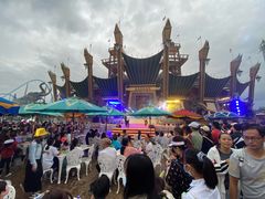 -七彩云南欢乐世界