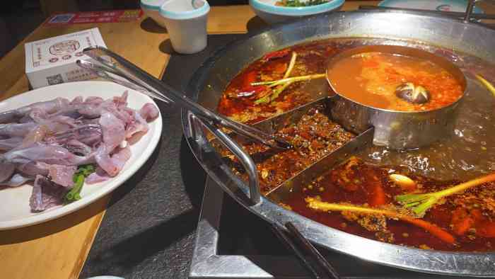 味当家鱼头火锅(金沙店)-"感谢大众点评的vip特权!好久没吃鱼了.