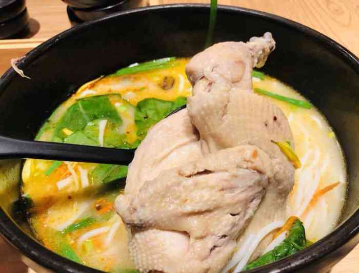 刀小蛮半只鸡过桥米线(远洋未来广场店)