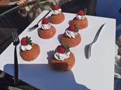 -梁鸿湿地丽笙度假酒店大堂吧