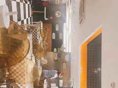 -新大咀港式茶餐厅(宝山万达店)