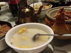 -绿草地·湘菜(酃湖师院店)