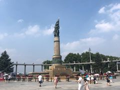 -人民防洪胜利纪念塔